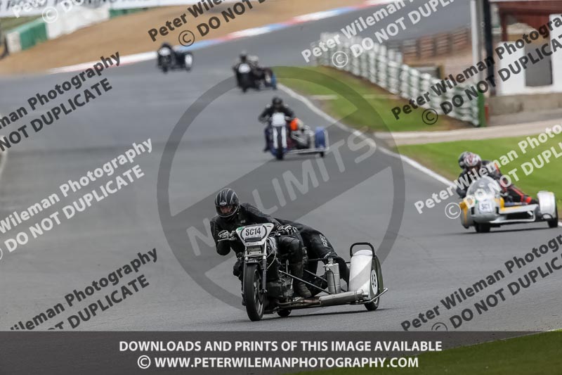 Vintage motorcycle club;eventdigitalimages;mallory park;mallory park trackday photographs;no limits trackdays;peter wileman photography;trackday digital images;trackday photos;vmcc festival 1000 bikes photographs